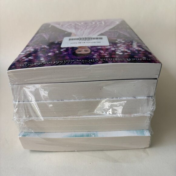 NWT The Selection Series- Complete Set of 5 by Kiera Cass Paperback, no case - Picture 4 of 7